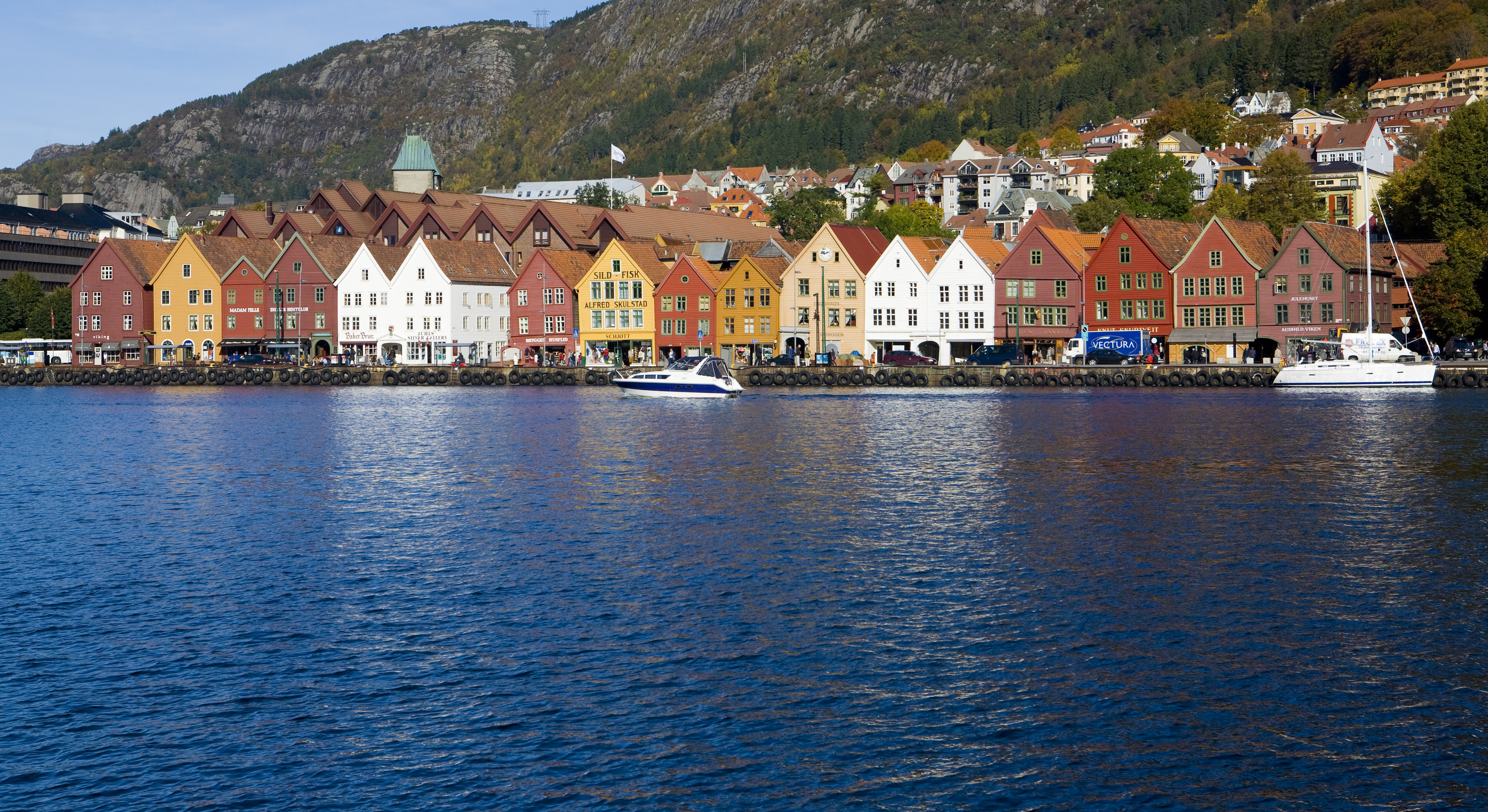 https://d3r8gwkgo0io6y.cloudfront.net/upload/Bergen Wharf.jpg